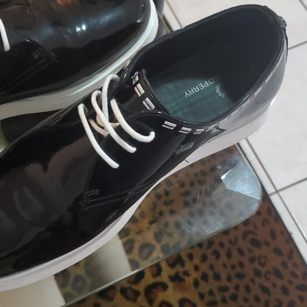 Shoe - Picture 2 of 2